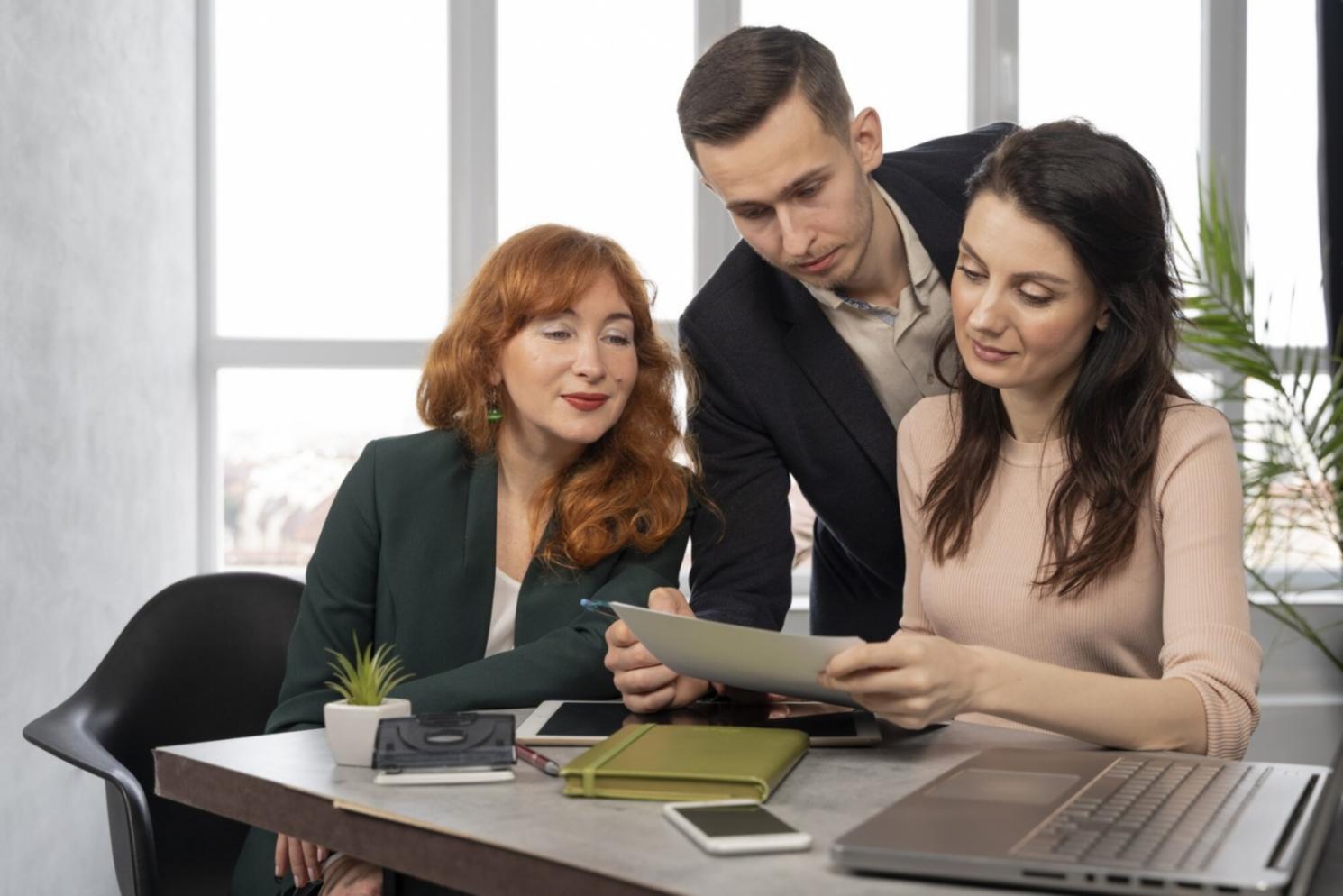 Collaborative business planning and financial strategy discussion
